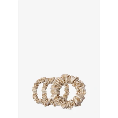 Image de Slip PURE SILK BACK TO Basics Assorted Scrunchies Accessoires soin du corps, Femme, Taille: One Size, Blonde
