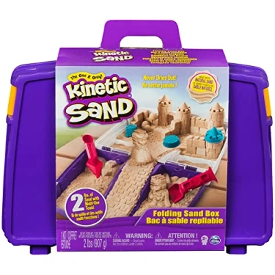 Image de KINETIC SAND Sable MAGIQUE Mallette D&#039;activités 907 G Emporte Ton À Modeler Partout Avec La Malette Repliable &amp; Sculpte Tes Créations Comme De Pâte Jouet Enfant 3 Ans Et +