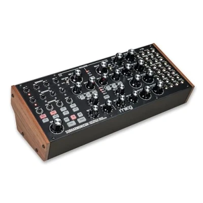 Image de MOOG Subharmonicon synthétiseur polyrythmique analogique semi modulaire avec deux séquenceurs, MIDI et baie de patch