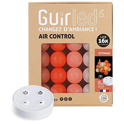 Image de GuirLED Guirlande lumineuse boules coton LED USB Télécommande sans fil Veilleuse bébé 2h Adaptateur secteur double 2A inclus 4 intensités 16 1.6m Ottoman