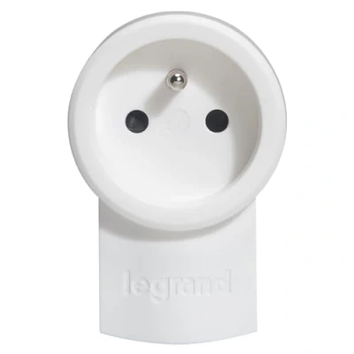 Image de LEGRAND Fiche Mâle Avec Terre Double Fonction Electrique Permettant le branchement de 2 Appareils sur une Même Prise 16A Blanc