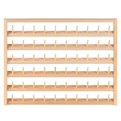 Image de Kurtzy Support Bobine en Bois Mural 60 Bobines Stand Organisateur avec Crochets Muraux Debout ou Suspendu Porte de Hêtre pour Broderie, Matelassage et Fil a Coudre