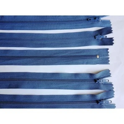 Image de Mc 5 Fermetures Eclair Fine POLYESTERE 30 cm Coloris Bleu Pochette Coussin Jupe