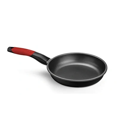 Image de BRA Premiere Poêle de 28 cm en Fonte d&#039;Aluminium 3 Couches avec Revêtement Antiadhésif Renforcé sans APFO Convient à Tous les Types Plaques Cuisson, Y Compris Induction Rouge