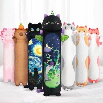 Image de Mewaii Mignon Chat en Peluche Coussin Long Oreiller d&#039;animaux Poupée Jouets Kawaii Moelleux Confort pour Cadeau Les Enfants de 3 Ans et Plus(90CM,Le à la Menthe)