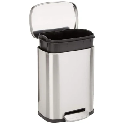 Image de Amazon Basics Poubelle rectangulaire antitache à pédale pour salle de bain et petits espaces, se ferme en douceur, acier inoxydable brossé, 5 l, finition nickel satiné, 18,5 x 21,6 30 cm (L l H)