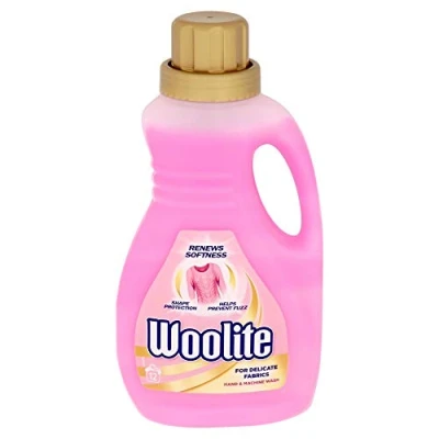 Image de Woolite Lessive liquide pour linge délicat Lavage à la main et en machine 12 lavages 750 ml