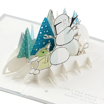 Image de Hallmark carte de Noël, le mandalorien, pop up 3D et vœux motif mandalorien grogu, multicolore