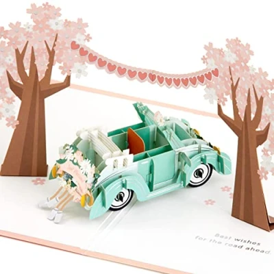 Image de Hallmark Signature Paper Wonder Carte de mariage pop up Motif voiture classique
