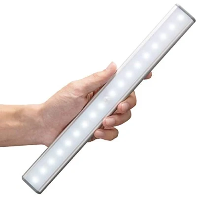 Image de MOSTON Lampe murale à 18 LED Rechargeable USB Détecteur de mouvement Avec capteur interrupteur Lumière portable Veilleuse Sans câble Magnétique Barre lumineuse (argenté)