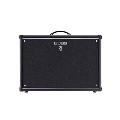 Image de ampli guitare combo Katana 100/212 MKII BOSS, un 100 watts prêt pour la scène, doté de deux haut parleurs spéciaux 12 pouces (30 cm)