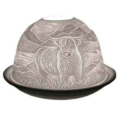 Image de Cello Photophore en porcelaine avec motif vache des Highlands, un bougeoir projetant une image d&#039;amour 3D. Décoration de Highlands À utiliser bougies chauffe plat ou