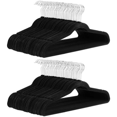 Image de Amazon Basics Lot de 100 cintres en Velours pour Costumes Noir