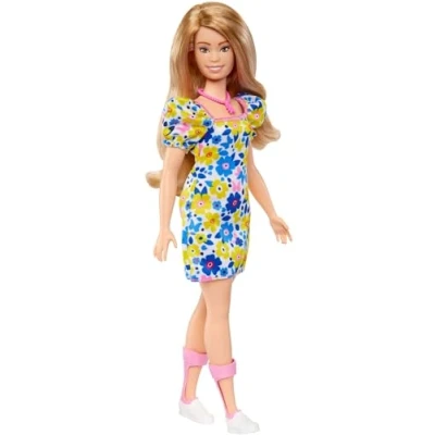 Image de Barbie Poupée Fashionistas Atteinte De Trisomie 21 avec Une Robe À Fleurs, Créée en Partenariat La National Down Syndrome Society, Jouet Enfant, Dès 3 Ans, HJT05