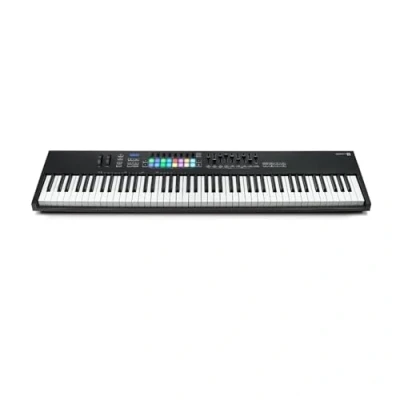 Image de Novation Launchkey 88, clavier maître MIDI — intégration parfaite avec Ableton Live. Modes Chord et Scale, arpégiateur. Tous les logiciels nécessaires à la production musicale.