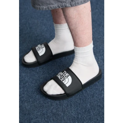 Image de The North Face M BASE CAMP Slide III Sandales de bain tnf Blacktnf White, Homme, Taille: 44.5, black white Matière synthétique