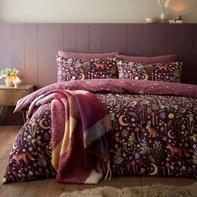 Image de Catherine Lansfield Enchanted Twilight Parure de lit réversible avec Housse Couette et taies d&#039;oreiller Prune