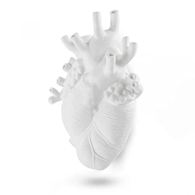 Image de SELETTI Love in Bloom Giant Vase en forme de cœur géant, résine 42 x 20 cm (H) 60