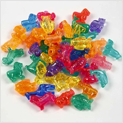 Image de Assortiment de perles en plastique dans une variété couleurs transparentes et formes avec finition brillante. Réf 618250