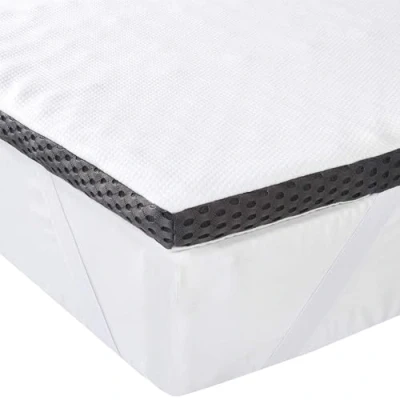 Image de Amazon Basics Surmatelas de Mousse à Mémoire Forme avec Sangles, 160 x 200 4 cm, Blanc