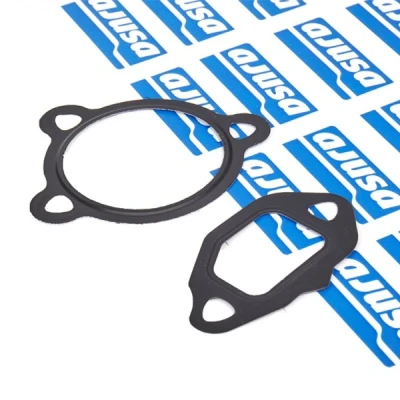 Image de AJUSA 77015700 Jeu de joints d&#039;étanchéité, système EGR FIAT: Qubo, Idea, 500 3 portes, OPEL: Corsa D 3/5 Meriva A, Agila SUZUKI: SWIFT