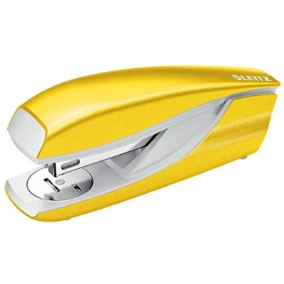 Image de Leitz Agrafeuse, Capacité 30 Feuilles, Corps en Métal Ergonomique, Agrafes Incluses, WOW, 55022016 Jaune