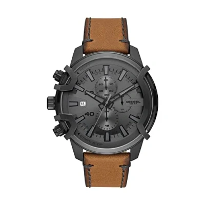 Image de Diesel Montre pour Homme Griffed, mouvement chronographe, boîtier en acier inoxydable 48mm Gunmetal avec un bracelet cuir, DZ4569