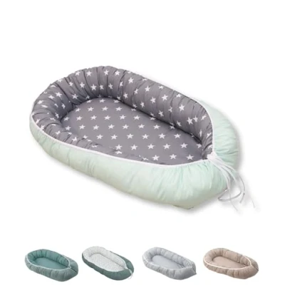 Image de Cale bébé ULLENBOOM ® menthe gris (55 x 95 cm cocon pour bébé, nid en coton, utilisable comme lit portatif, motif : étoiles, pois)