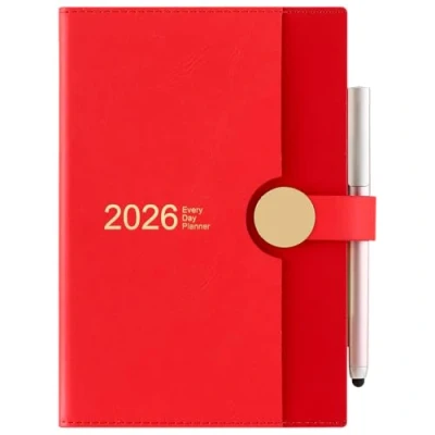 Image de agenda scolaire 2026, format A5, une page par jour, de janvier 2026 à décembre journalier sur 12 mois, couverture rigide avec stylo (rouge)