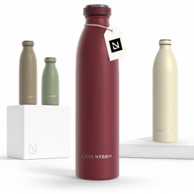 Image de LARS NYSØM Gourde INOX 750ml 0.75L Bouteille d’eau isolée étanche pour Le Sport, la Bicyclette, Les Enfants (Berry Red, 750ml)