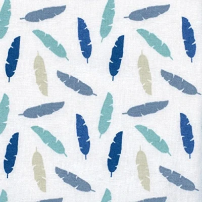 Image de Textiles français Tissu de Coton imprimé Plumes Multicolores Bleu, Gris, Beige &amp; Vert sur Fond Blanc Collection Fête d&#039;hiver Largeur: 140 cm (par mètre linéaire)*