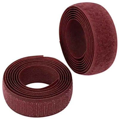Image de AERZETIX C65913 Bande/rouleau de scratch 20 mm 1 mètre auto agrippant organisateur/serre câbles ruban sac vêtement attache sangle couleur: bordeaux en polyamide et polyester