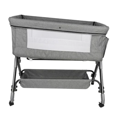 Image de HUOLE Lit Bébé Cododo Berceau avec Matelas, Mode Bascule pour Bercer, Côté Repliable, Hauteur Réglable, Fenêtres en Filet, Roues et Sac de Voyage 0 24 Mois, 25 kg 104 * 52 100 110 cm Gris Lin
