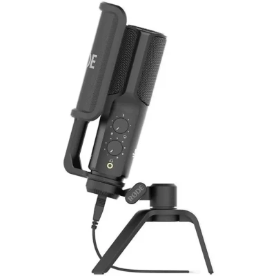 Image de RØDE NT USB Microphone à condensateur polyvalent de qualité studio avec filtre anti pop et trépied pour le streaming, les jeux, podcasts, la production musicale