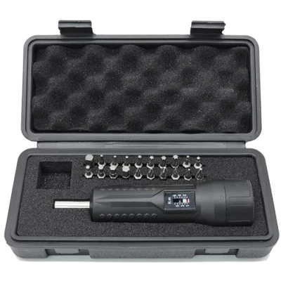 Image de FAMEX 10897 Clé dynamométrique 1/4&quot; (6,3 mm) Tournevis Visseuse Plage de mesure 1 6 Nm avec embouts vis Système déclenchement