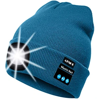 Image de ATNKE LED Bluetooth Bonnet Lumineux, Rechargeable USB Musical Running Chapeau Ultra Lumineux 4 Lampe Étanche Utilisation De La Lumière pour Ski Randonnée Camping Vélo (Paon Bleu)