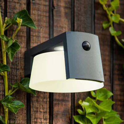 Image de LUTEC Applique solaire LED Moon, détecteur, IP44
