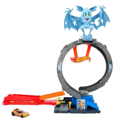 Image de Hot Wheels Let’s Race Netflix Coffret Circuit City Looping Et Attaque Chauve Souris avec Voiture Piste, 3 Modes De Jeu, Réglable Lanceur, Jouet Enfant, A Partir 4 Ans, HTN78