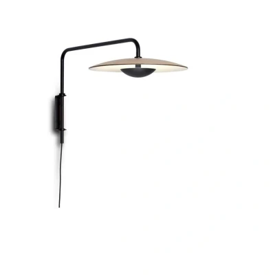 Image de Marset Ginger A Applique Murale Dimmable Plug in Oak