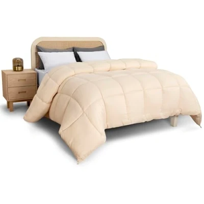 Image de Utopia Bedding Couette en Microfibre 220 x 240 cm, offrant Un Confort Tout au Long de l&#039;année grâce à sa Texture Ultra Douce (Beige)