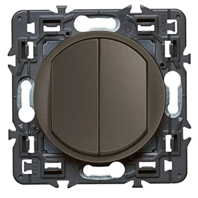 Image de Legrand Poussoir + interrupteur ou va et vient Céliane Soft Graphite