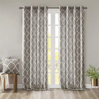 Image de Madison Park Rideau de fenêtre Simple filtrant la lumière avec imprimé chantourné, 1 Panneau à œillets pour Salon, Chambre Coucher et dortoir, mélange Polyester, Gris/Blanc, 241,3 x 127 cm