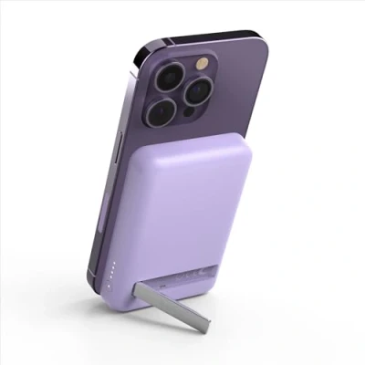 Image de Belkin Batterie Externe sans Fil magnétique 5000mAh, Chargeur Portable Compatible MagSafe et Charge Pass Through, Sortie 7,5 W, entrée 10 W béquille, avec Les iPhone 16 15 Violet