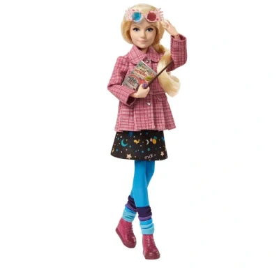 Image de Mattel Harry Potter poupée articulée Luna Dragonneau avec un costume en tissu et sa baguette magique, à collectionner, jouet enfant, GNR32