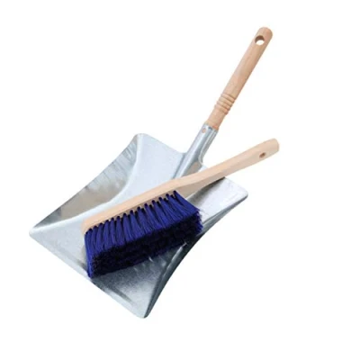 Image de Kamino Flam Pelle à Cendre avec Balayette pour Cheminée Poêle, Galvanisée Résistante la Chaleur Manche en Bois, Ensemble Poussière et Bois