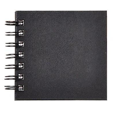 Image de Clairefontaine 34237C Carnet Spiralé Goldline 64 Feuilles Papier Dessin Blanc 10x10 cm 140g Format Carré Couverture Rigide Noire Imitation Toile