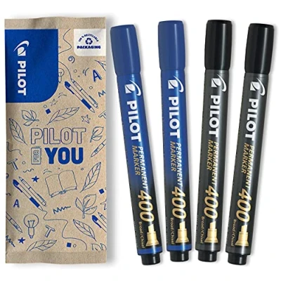 Image de Pilot Pochette de 4 SCA 400 Marqueurs indélébiles tout support Encre indélébile très couvrante et résistante 2 noirs, bleus permanents à pointe biseautée 4,5 mm