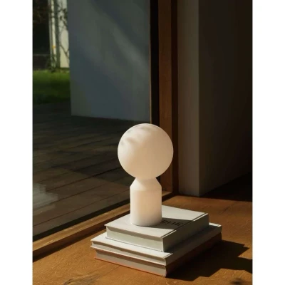 Image de Normann Copenhagen Yo Portable Lampe de Table Small Dim. Blanc
