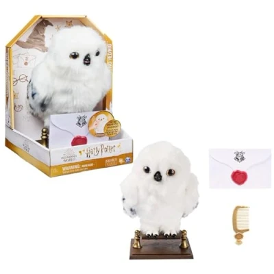 Image de WIZARDING WORLD HARRY POTTER Hedwige ENCHANTÉE Peluche Interactive Chouette 30 Cm Avec Accessoires Tête et Ailes Qui Bougent Sons Mouvements Jouet Enfant 6 ans +