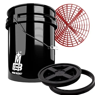 Image de Detailmate Ensemble seau de lavage professionnel Magic Bucket 5 GAL (environ 20 litres), couvercle Gamma Seal noir, insert anti saleté GritGuard rouge